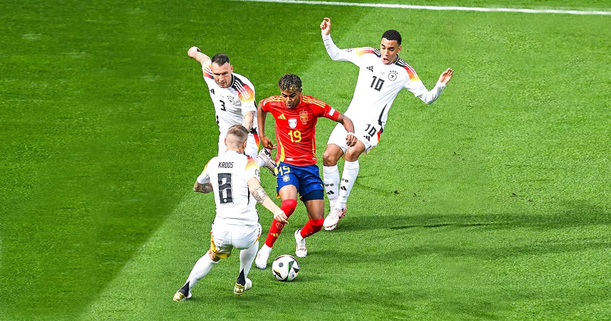 জার্মানি-স্পেনের ধ্রুব লড়াইয়ে ম্যাচজুড়ে যা হলো