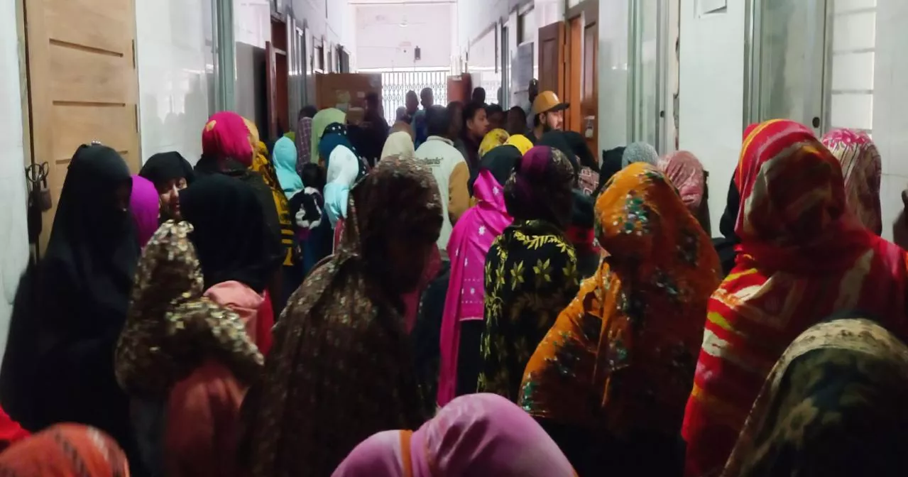 চরম সংকটে বাগেরহাট ২৫০ শয্যা জেলা হাসপাতালের চিকিৎসাসেবা