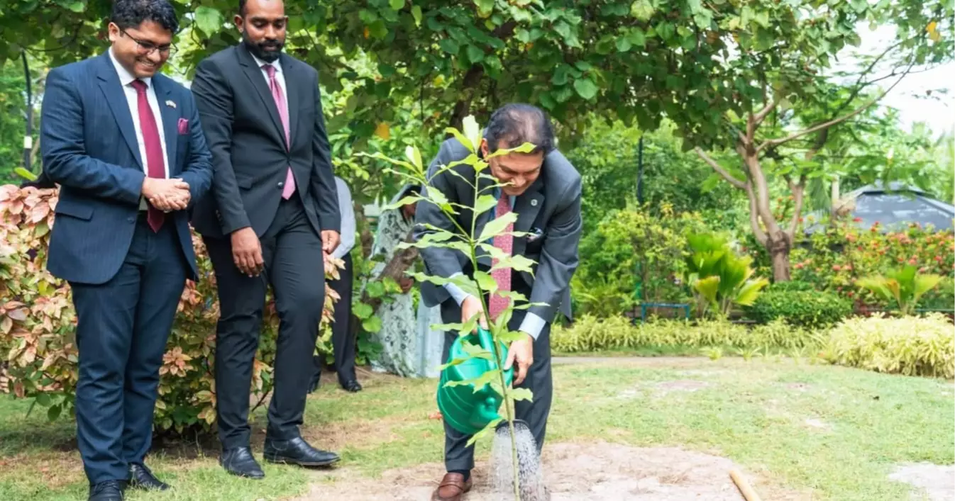 ঢাকা-মালে সম্পর্ক জোরদারের অঙ্গীকার, দ্বিপক্ষীয় সহযোগিতা সম্প্রসারণে গুরুত্ব