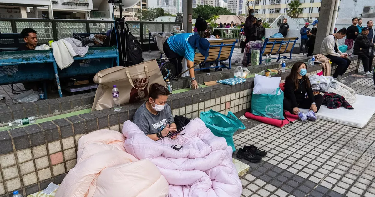 দ্বিতীয় দিনও জ্বলছে হংকংয়ের বহুতল ভবন কমপ্লেক্স, নিহত বেড়ে ৫৫