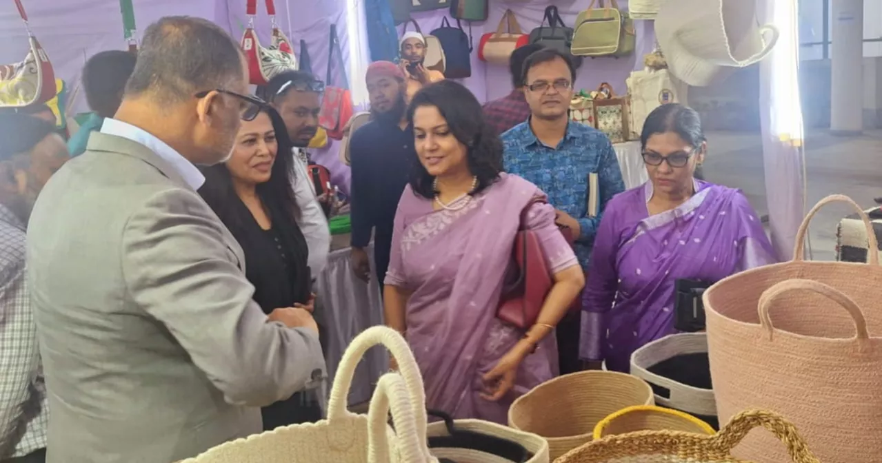 পলিথিনের ক্ষতি কমাতে পাটজাত পণ্যের ব্যবহার বাড়াতে হবে: পরিবেশ উপদেষ্টা