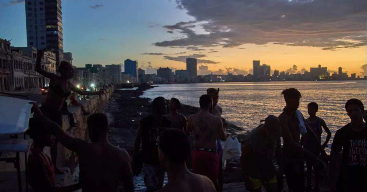 জ্বালানি সংকটে পুরো কিউবাজুড়ে বিদ্যুৎ বিপর্যয়