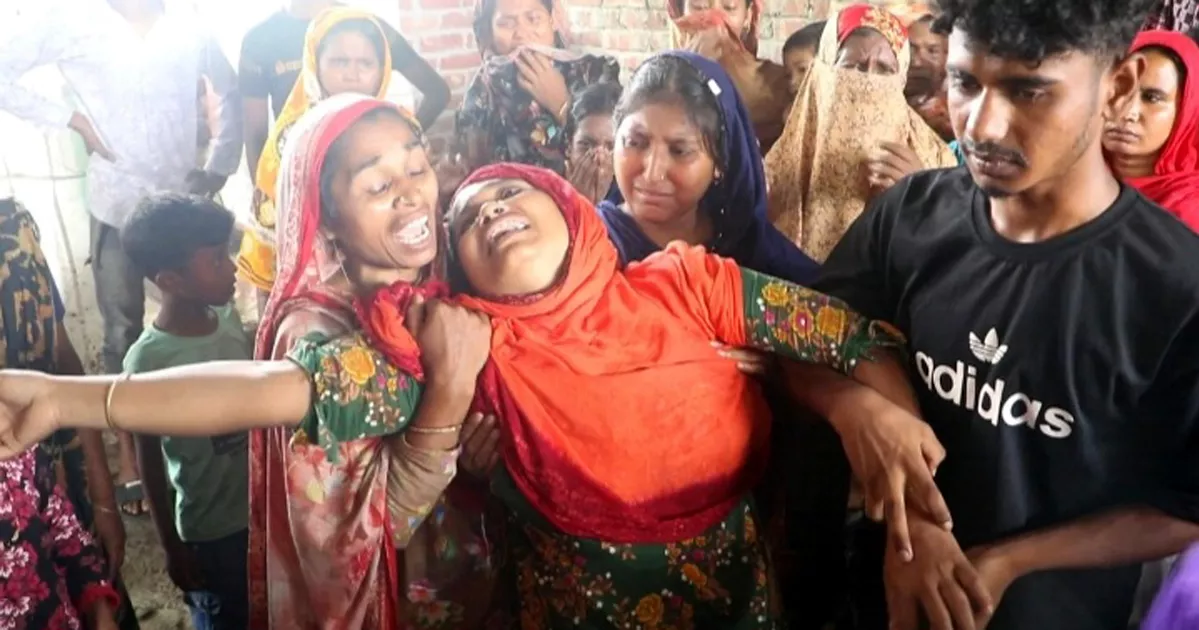 টাঙ্গাইলের দুর্ঘটনা: খরচ বাঁচাতে ৯ বন্ধু ওঠেন ট্রাকে, গেল সবার প্রাণ