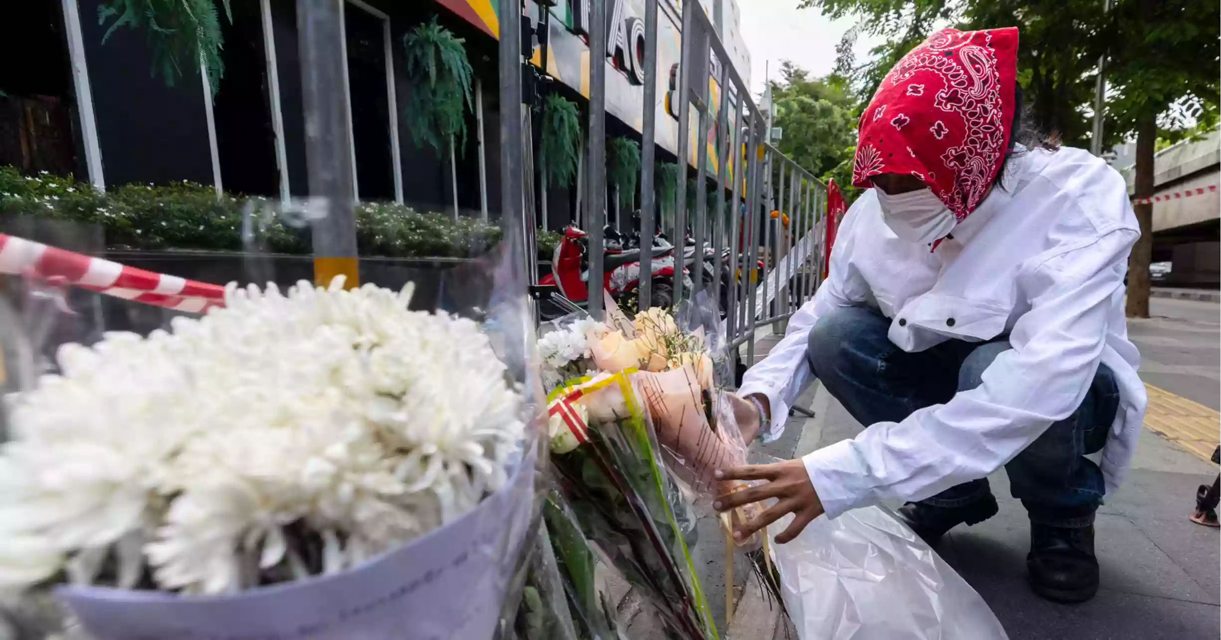 ব্যাংককের মিউজিক বারে অগ্নিকাণ্ডে নিহত বেড়ে ৩০