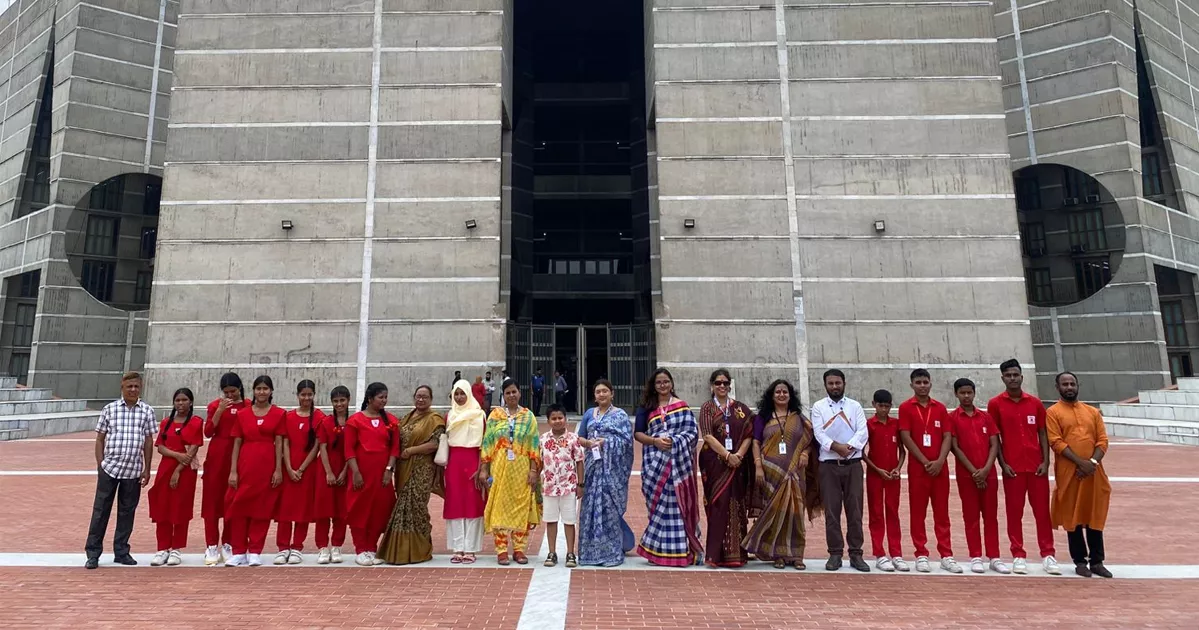 শিক্ষার্থীদের যোগ্য ও দায়িত্বশীল নাগরিক হয়ে ওঠার আহ্বান প্রধানমন্ত্রীর