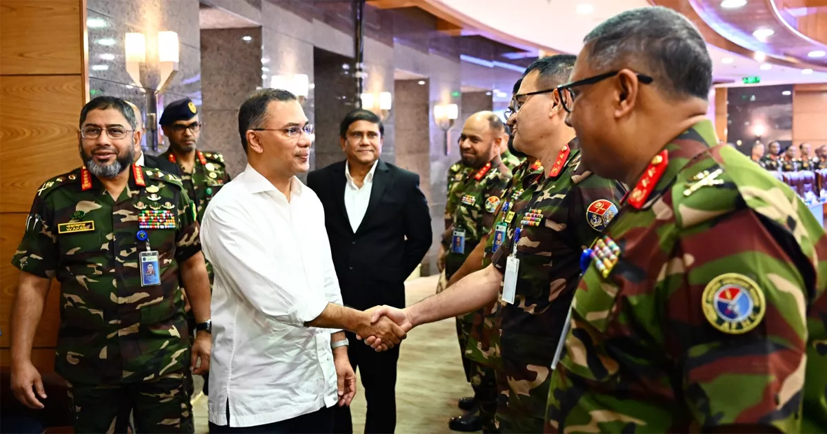 সেনা কর্মকর্তাদের পদোন্নতিতে রাজনৈতিক মতাদর্শের ঊর্ধ্বে থাকার আহ্বান প্রধানমন্ত্রীর