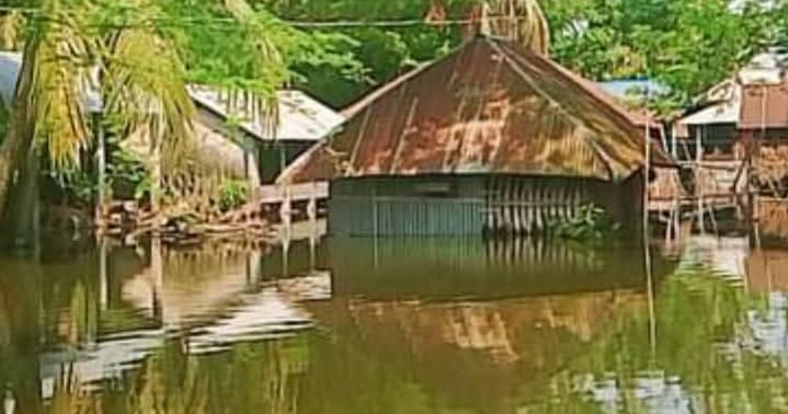 ভবদহের দেড়শ গ্রাম পানিবন্দি, পাঁচ লাখ জীবন দুর্বিষহ