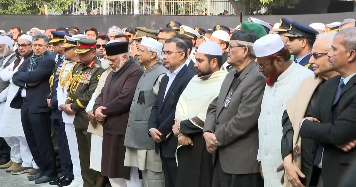 খালেদার জানাজা অনুষ্ঠিত, অশ্রু ও ভালোবাসায় শেষ বিদায় জানাল লাখো মানুষ