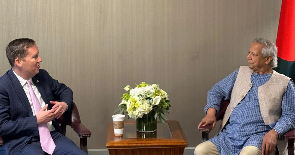 অবাধ, সুষ্ঠু ও শান্তিপূর্ণ নির্বাচন করতে ব্যাপক প্রস্তুতি নিচ্ছে সরকার: প্রধান উপদেষ্টা