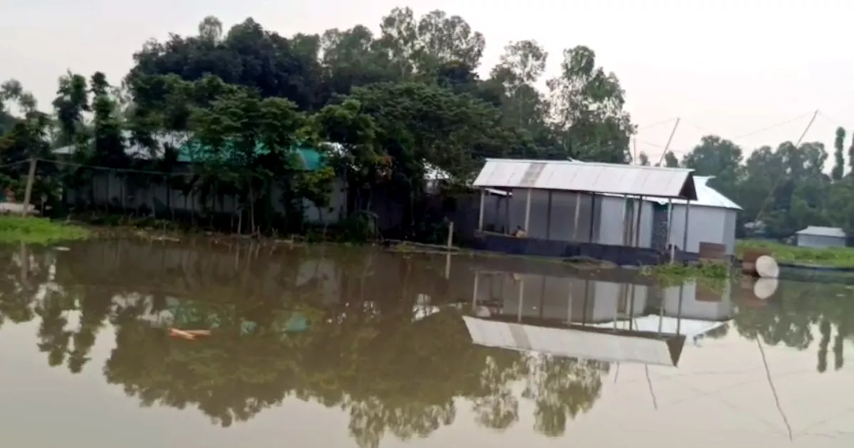 তিস্তার পানি বিপৎসীমা ছুঁই ছুঁই, নিম্নাঞ্চল প্লাবিত হয়ে ৬ সহস্রাধিক পরিবার পানিবন্দি