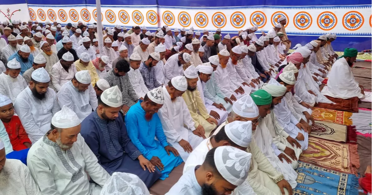 সৌদির সঙ্গে মিল রেখে জেলায় জেলায় ঈদ উদযাপন