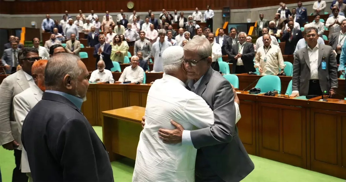 নবনির্বাচিত রাষ্ট্রপতিকে প্রধানমন্ত্রীর লাল গোলাপ শুভেচ্ছা