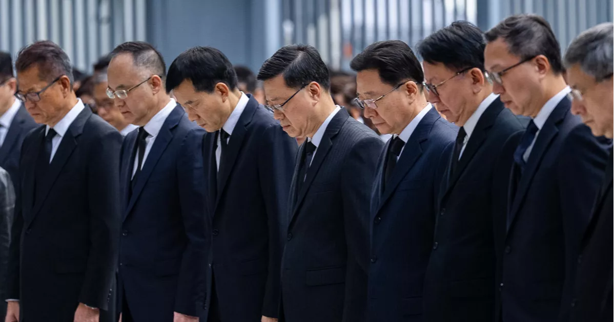 হংকংয়ে ভবনের অগ্নিকাণ্ডে নিহত বেড়ে ১২৮, গ্রেপ্তার আরও ৮