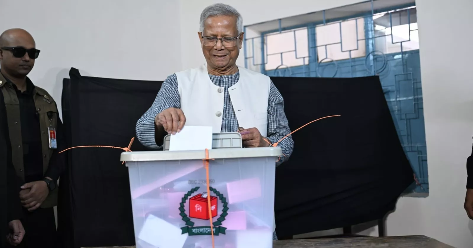 আমাদের দুঃস্বপ্নের অবসান, নতুন স্বপ্নের শুরু: ভোট দিয়ে বললেন প্রধান উপদেষ্টা