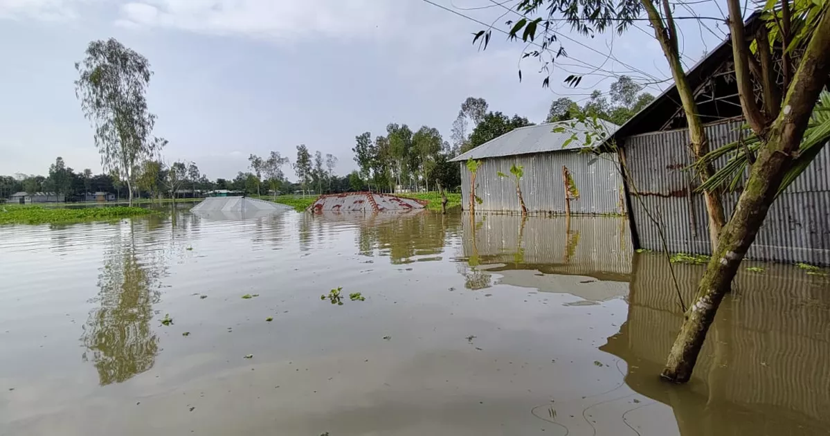 লালমনিরহাট, কুড়িগ্রামে বন্যা পরিস্থিতির অবনতি, পানিবন্দি লাখো মানুষ