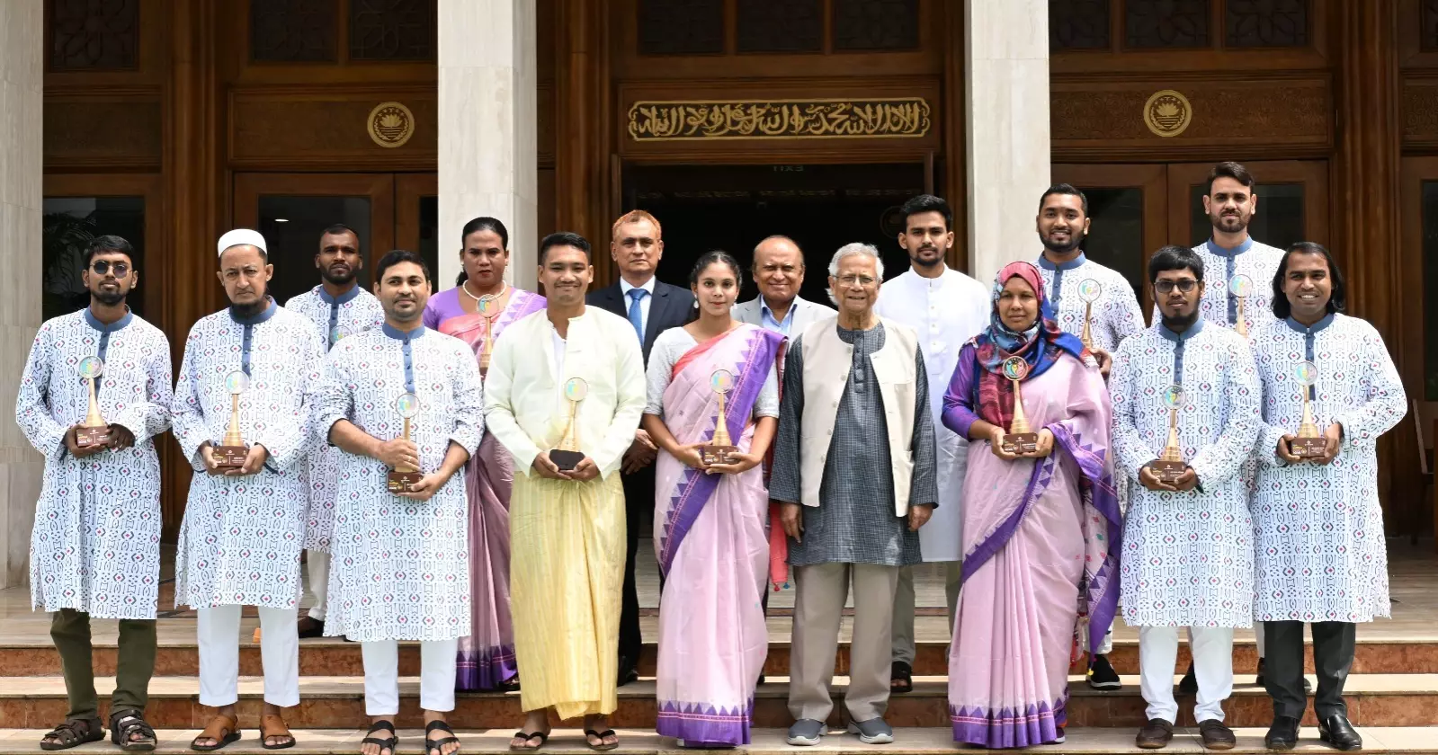 তরুণেরা সক্রিয় থাকলে দেশের কোনো সমস্যা অমীমাংসিত থাকবে না: প্রধান উপদেষ্টা