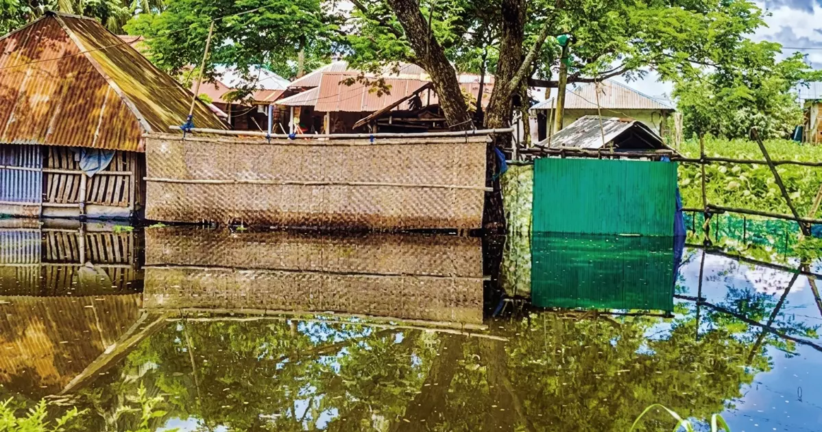 জলাবদ্ধতায় কাজে আসেনি ১৪০ কোটি টাকার প্রকল্প, ডুবছে ভবদহ