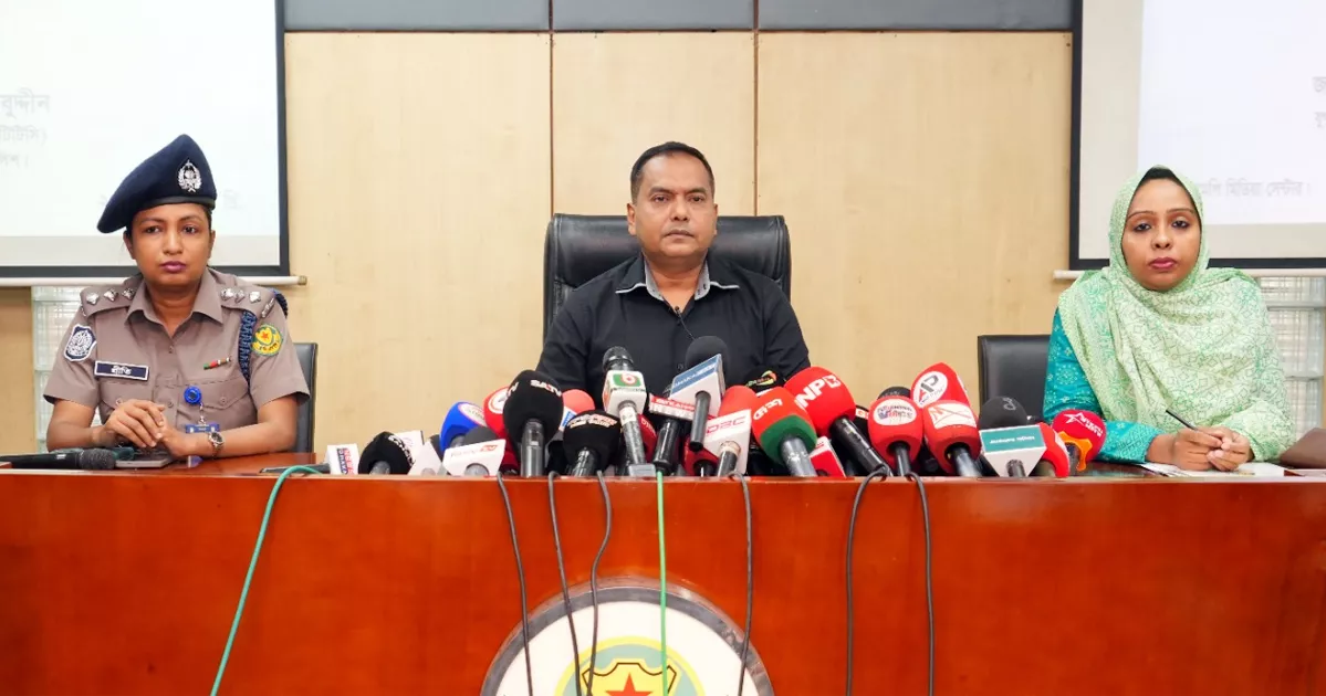 এসএসসির ভুয়া প্রশ্ন দিয়ে অর্থ হাতানো চক্রের ৪ সদস্য গ্রেপ্তার