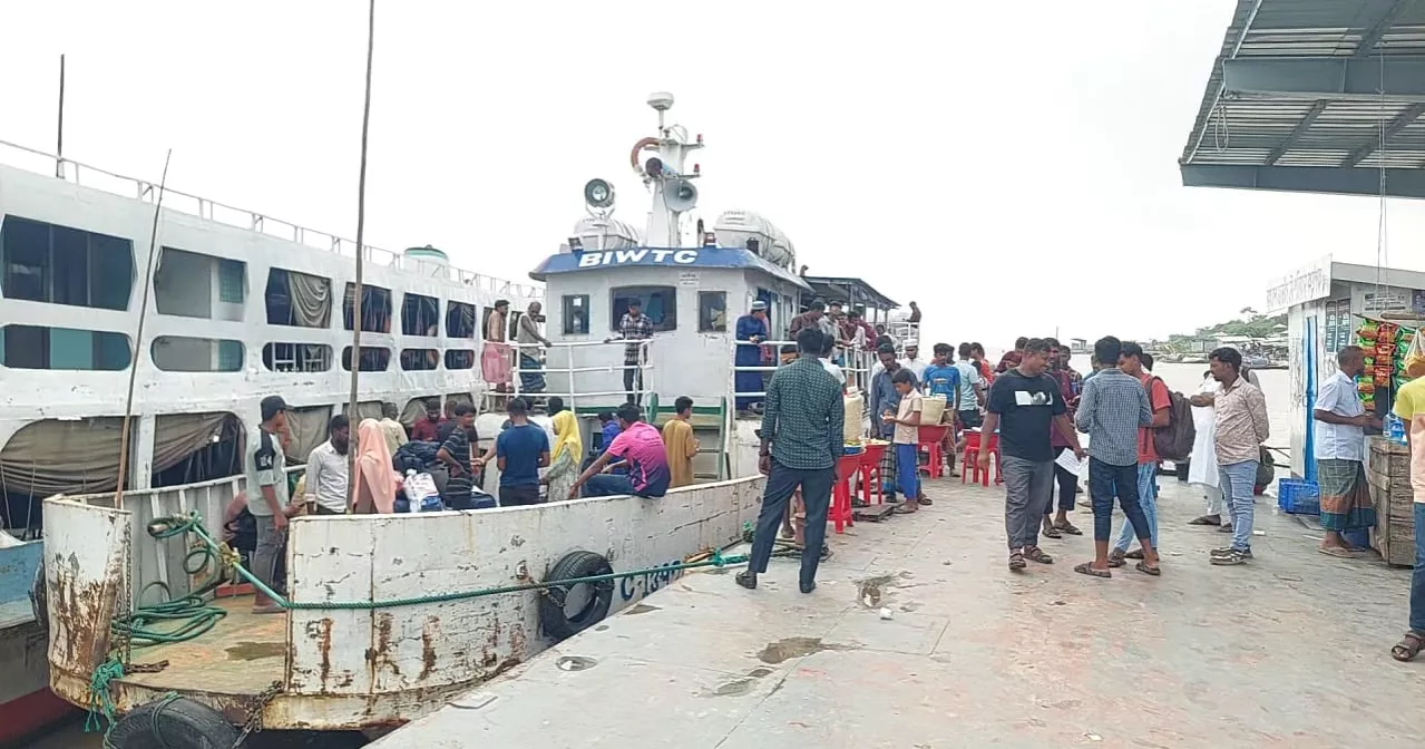 তিন দিন বন্ধ থাকার পর ভোলার নৌপথে লঞ্চ চলাচল শুরু