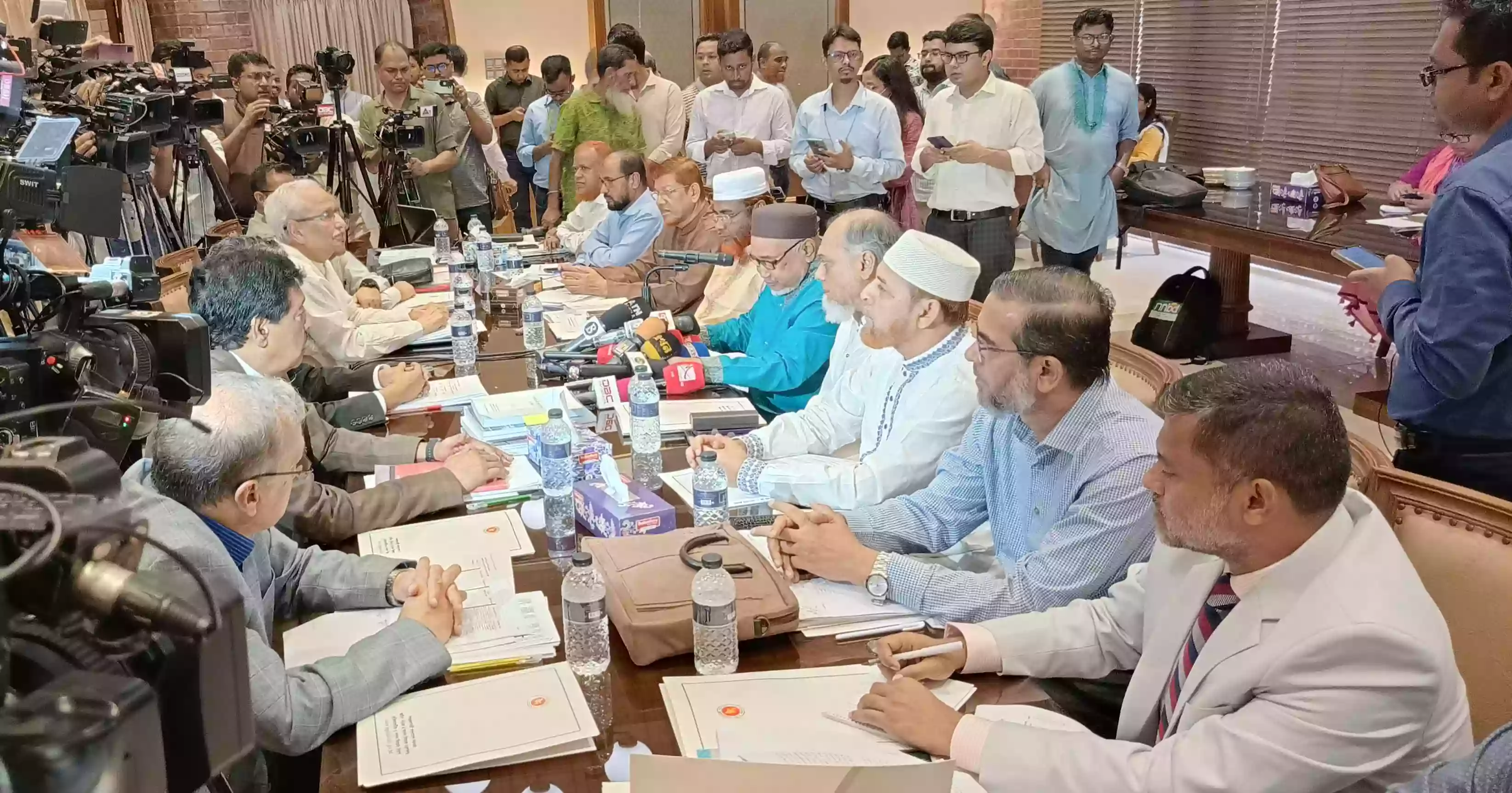 কোনো পরিস্থিতিতেই সংস্কারের সুযোগ হাতছাড়া করা উচিত নয়: আলী রীয়াজ