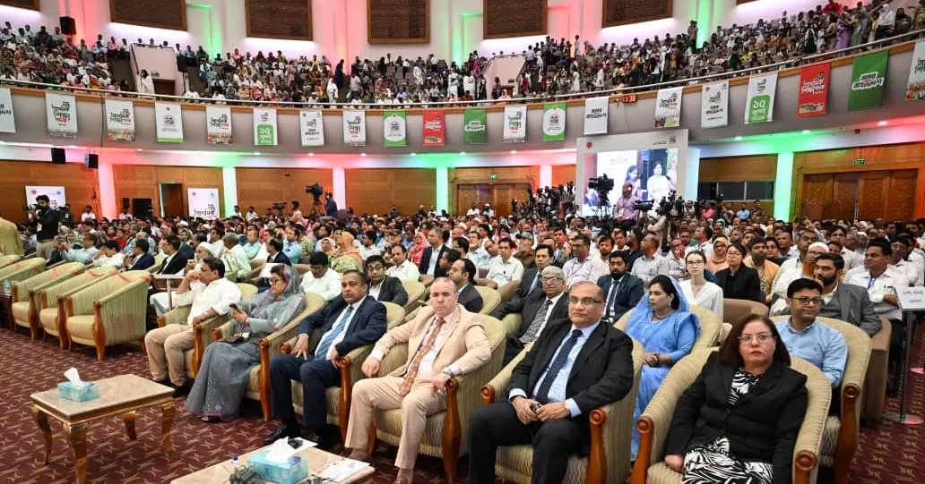‘মানবিক বাংলাদেশ গড়ার সৈনিক’ তৈরিতে প্রাথমিক শিক্ষকদের সহযোগিতা চাইলেন প্রধানমন্ত্রী