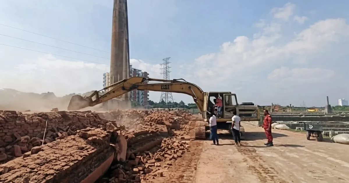 ‘ডিগ্রেডেড এয়ারশেড’ সাভারে ইট পোড়ানো থামাবে কে?