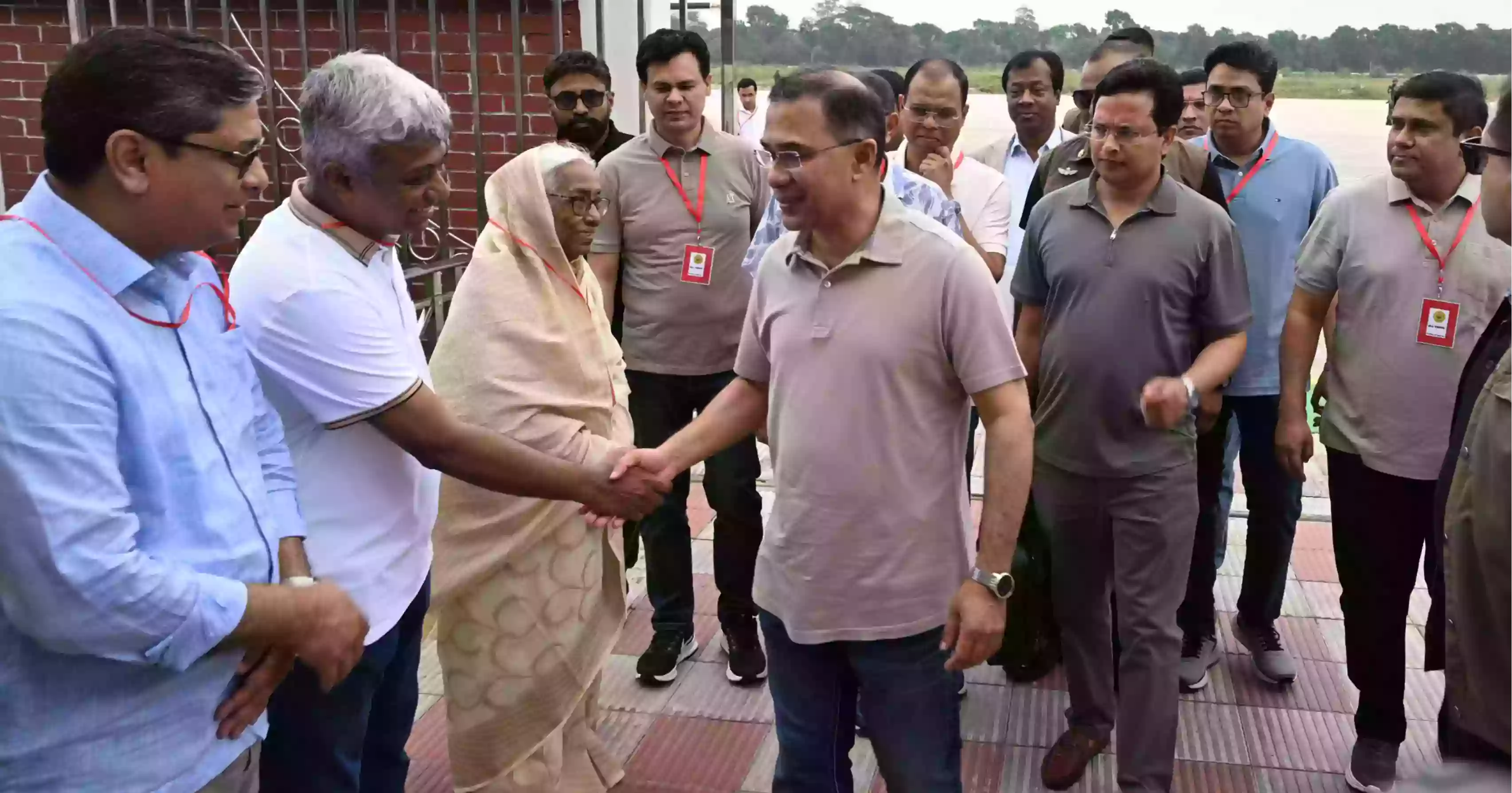 যশোরে পৌঁছেছেন প্রধানমন্ত্রী