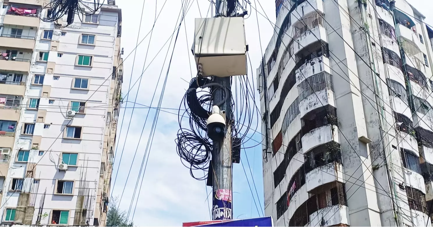নগরজুড়ে অচল হয়ে ঝুলছে কুসিকের দুই কোটি টাকার ক্যামেরা