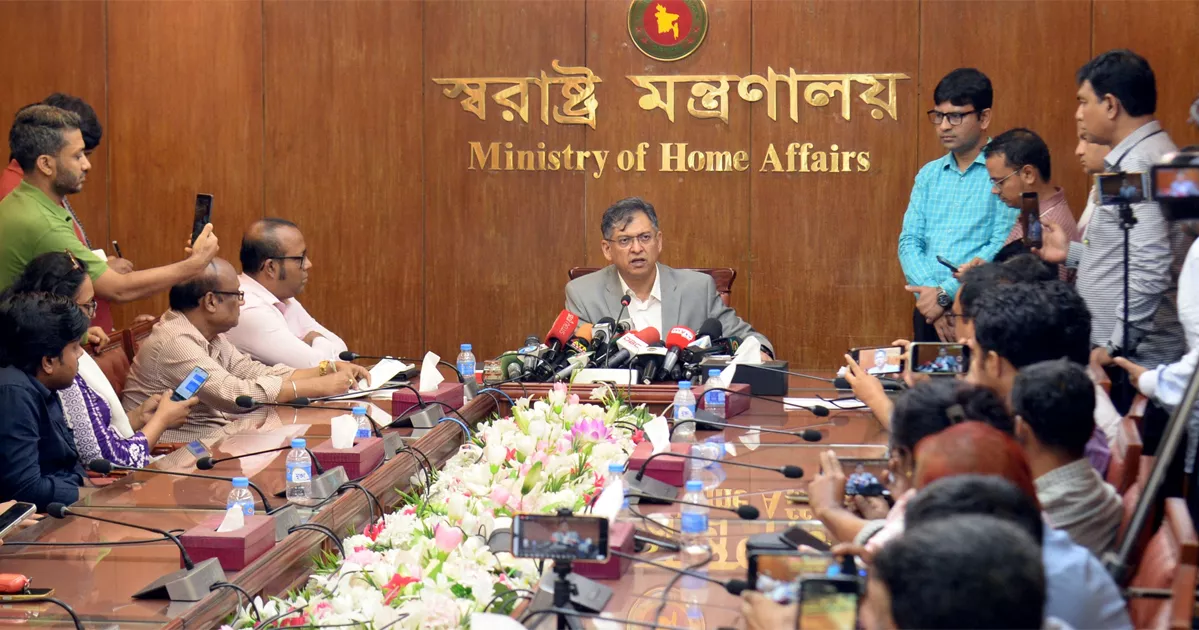 শেখ হাসিনাকে আইনি প্রক্রিয়ার মাধ্যমে ফেরত চাই: স্বরাষ্ট্রমন্ত্রী