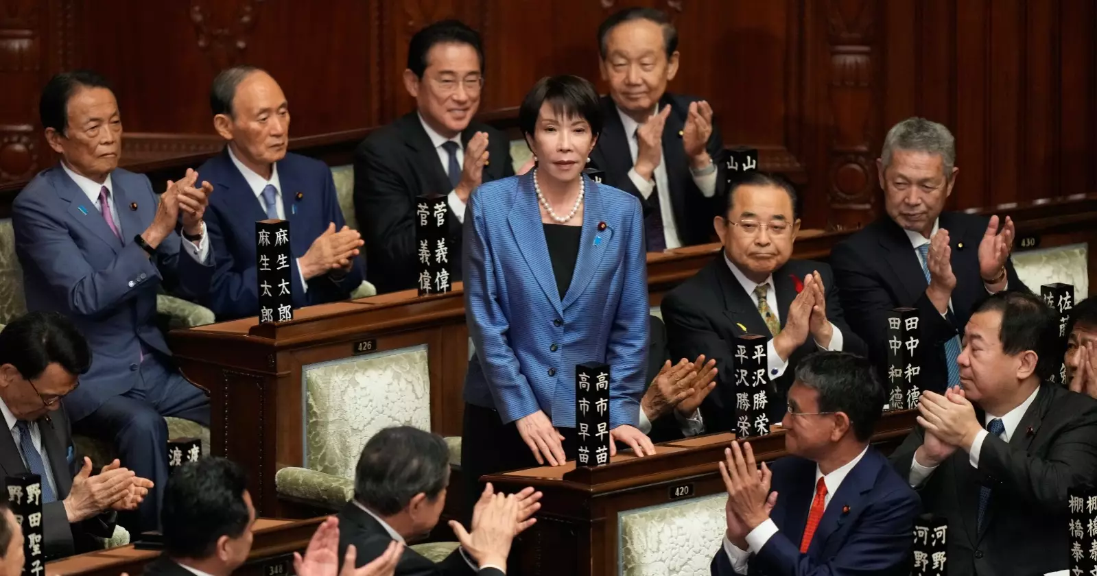 জাপানে বিপুল সংখ্যাগরিষ্ঠতায় নির্বাচিত প্রধানমন্ত্রী তাকাইচির দল