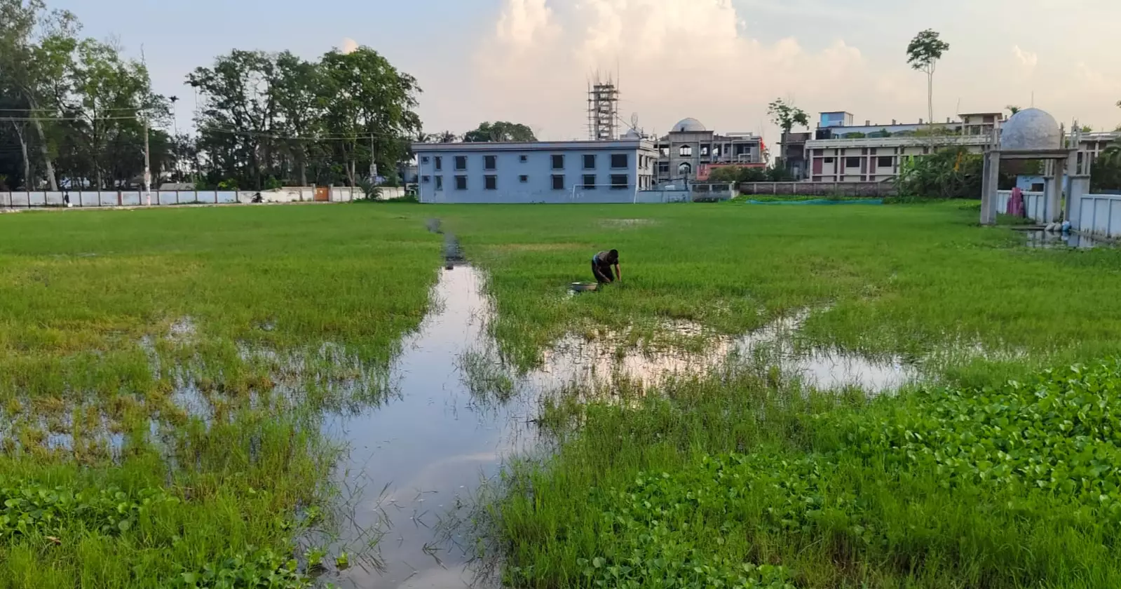 কুমারখালীর একমাত্র খেলার মাঠ এখন জলাভূমি, হারিয়ে যাচ্ছে খেলাধুলার পরিবেশ