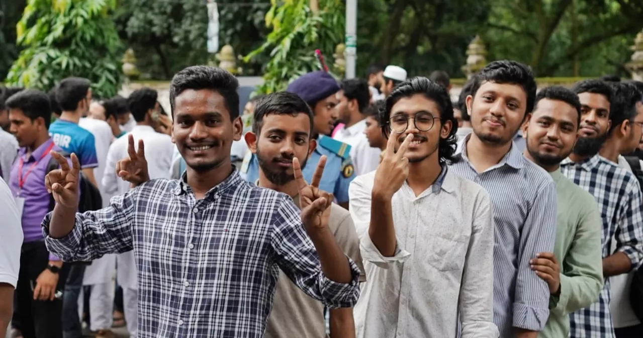 ডাকসুর ভোটগ্রহণ শুরু