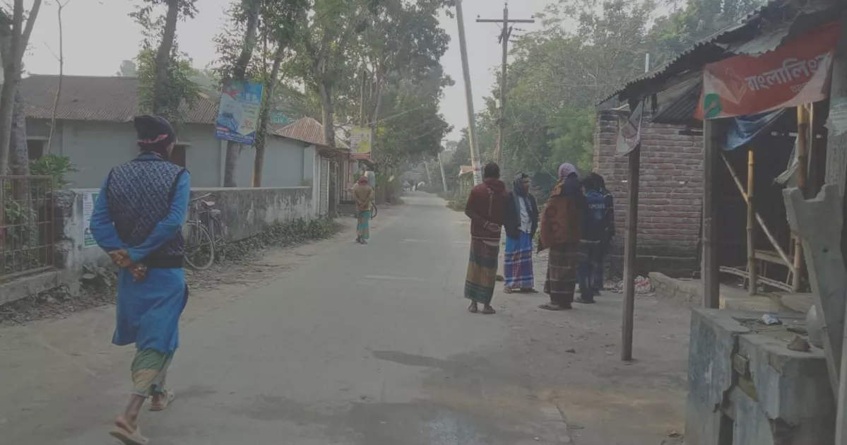 ১১ ডিগ্রিতে নামল চুয়াডাঙ্গার তাপমাত্রা, লেপ-তোশকের দোকানে ভিড়