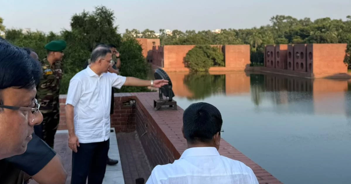 সংসদ ভবন কমপ্লেক্স পরিষ্কার ও সংস্কারের নির্দেশ প্রধানমন্ত্রীর