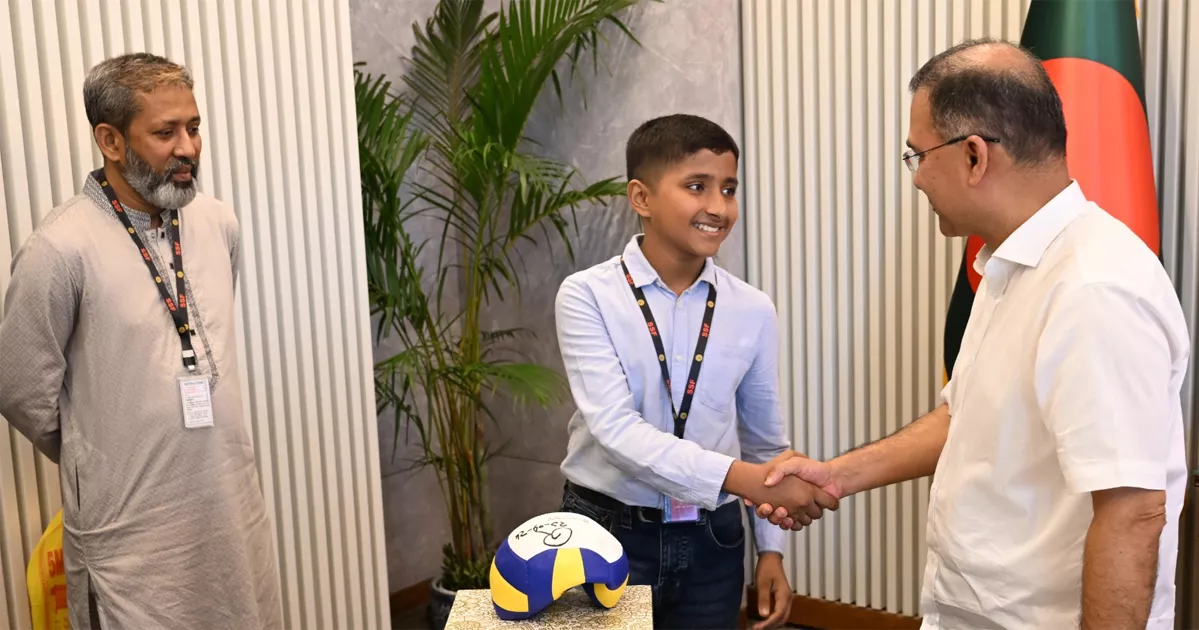 মাইলস্টোন দুর্ঘটনায় বোন হারানো সেই তাহসিনের সঙ্গে প্রধানমন্ত্রীর সাক্ষাৎ