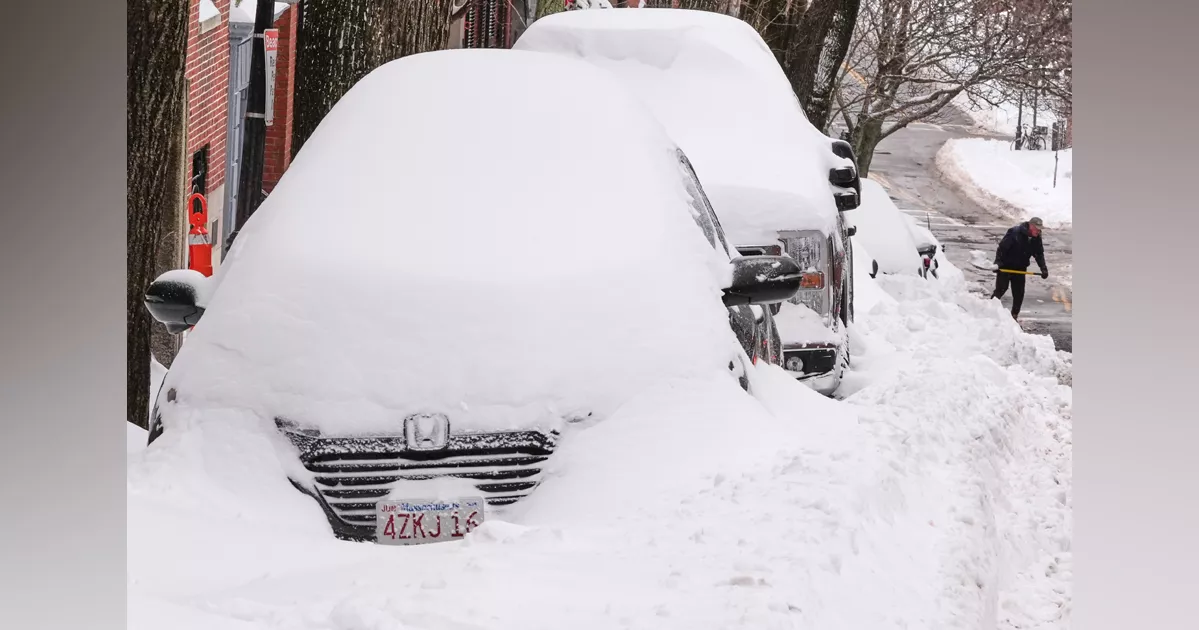 যুক্তরাষ্ট্রে তুষার ঝড়ের প্রভাবে ৩০ জনের মৃত্যু