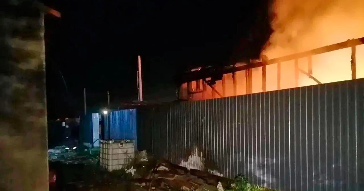 মস্কোয় ইউক্রেনের ৮০০ ড্রোন হামলা, ইউক্রেনের গ্রামে রুশ ক্ষেপণাস্ত্র হামলায় নিহত ১০