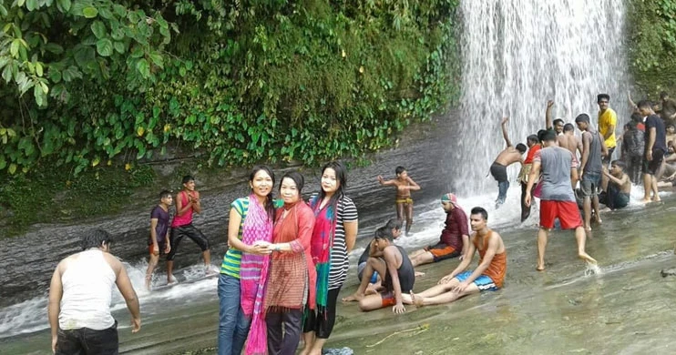 ঈদের ছুটিতে পর্যটকদের ঢল খাগড়াছড়িতে
