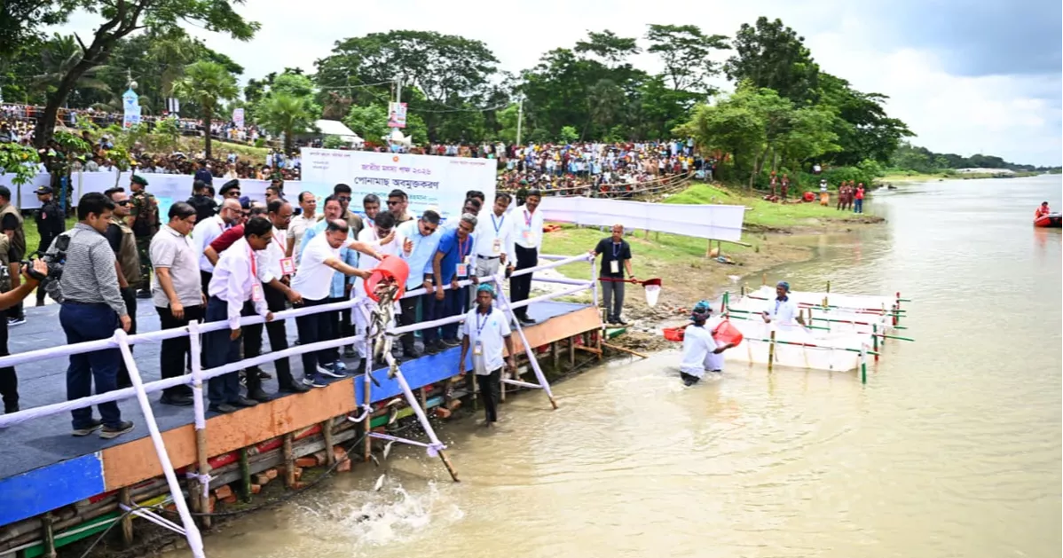 রাজপথে বিশৃঙ্খলা সৃষ্টিকারীদের বিরুদ্ধে রুখে দাঁড়ানোর আহ্বান প্রধানমন্ত্রীর