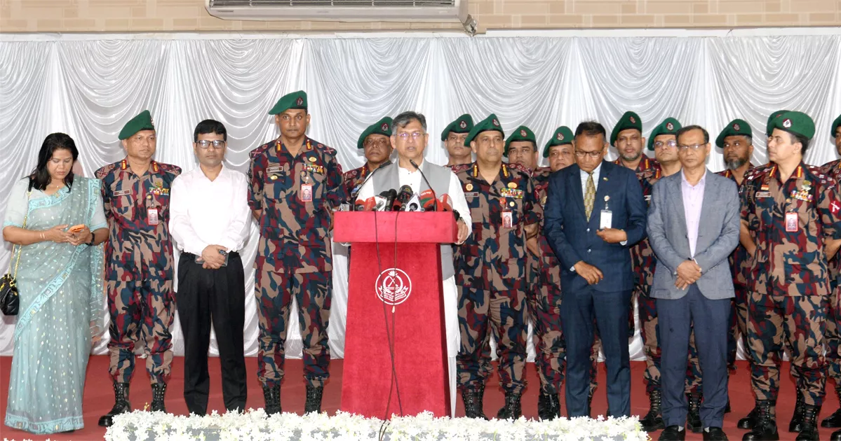 অনুপ্রবেশ বরদাশত করা হবে না, বৈধ বাংলাদেশিদের যথাযথ প্রক্রিয়ায় ফিরিয়ে আনা হবে: স্বরাষ্ট্রমন্ত্রী