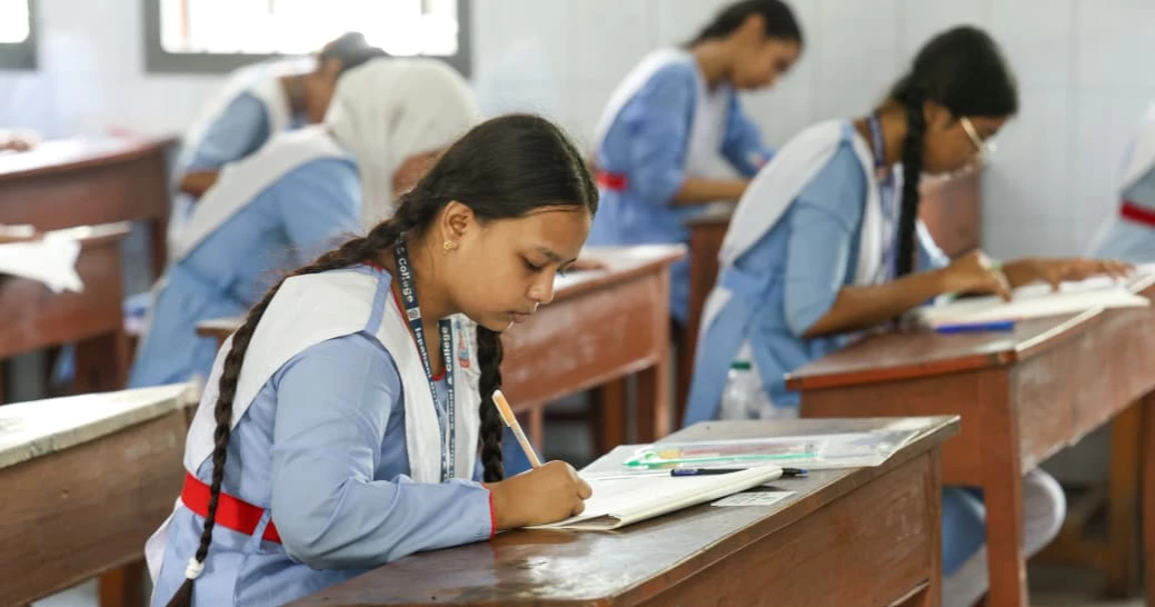 এসএসসি ও সমমানের পরীক্ষা শুরু, পরীক্ষার্থী ১৮ লাখ ৫৭ হাজার