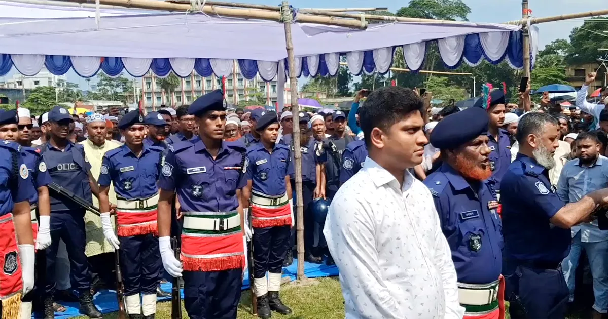 হাজারো মানুষের শ্রদ্ধা-ভালোবাসায় তোফায়েল আহমেদকে শেষ বিদায়