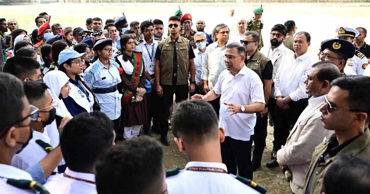 ঢাকার ১৩ স্থানে প্রধানমন্ত্রীর আকস্মিক পরিদর্শন, পরিচ্ছন্নতায় বেঁধে দিলেন সময়