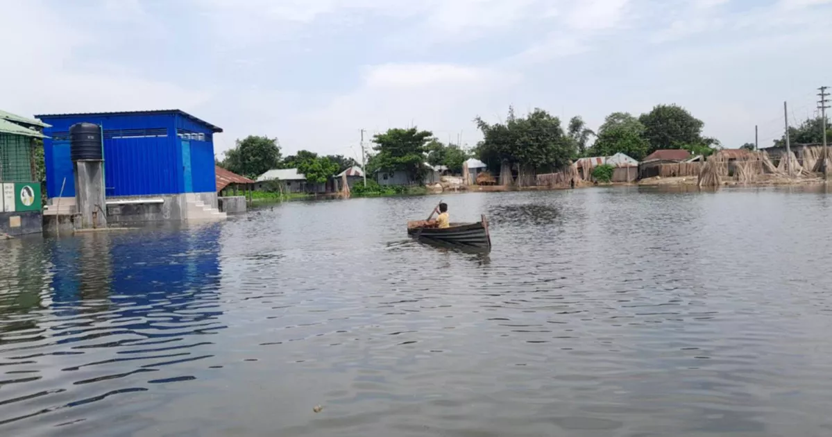 দৌলতপুরে পদ্মার পানি বাড়ার গতি কমলেও বাড়ছে দুর্ভোগ