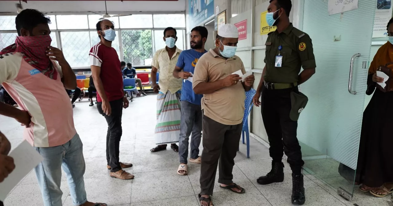 করোনার নতুন সাব-ভ্যারিয়েন্টের টিকা নেই, পুরনো মজুদ ৩২ লাখ
