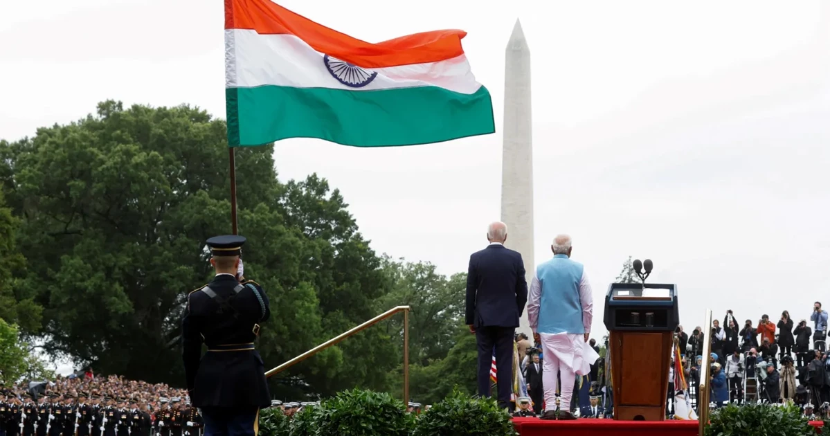 ভারতকে কি চীনের দিকে ঠেলে দিচ্ছেন ট্রাম্প?