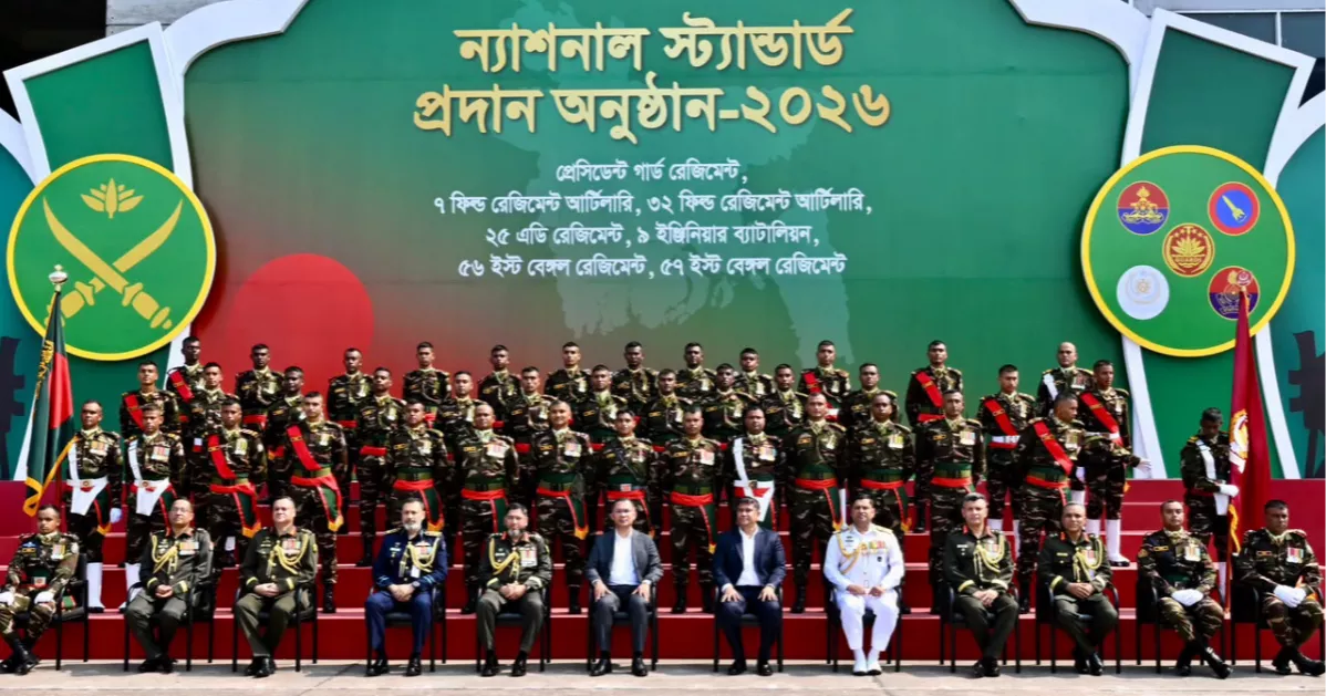 সশস্ত্র বাহিনীতে শৃঙ্খলা, পেশাদারত্ব ও জনআস্থায় গুরুত্ব প্রধানমন্ত্রীর
