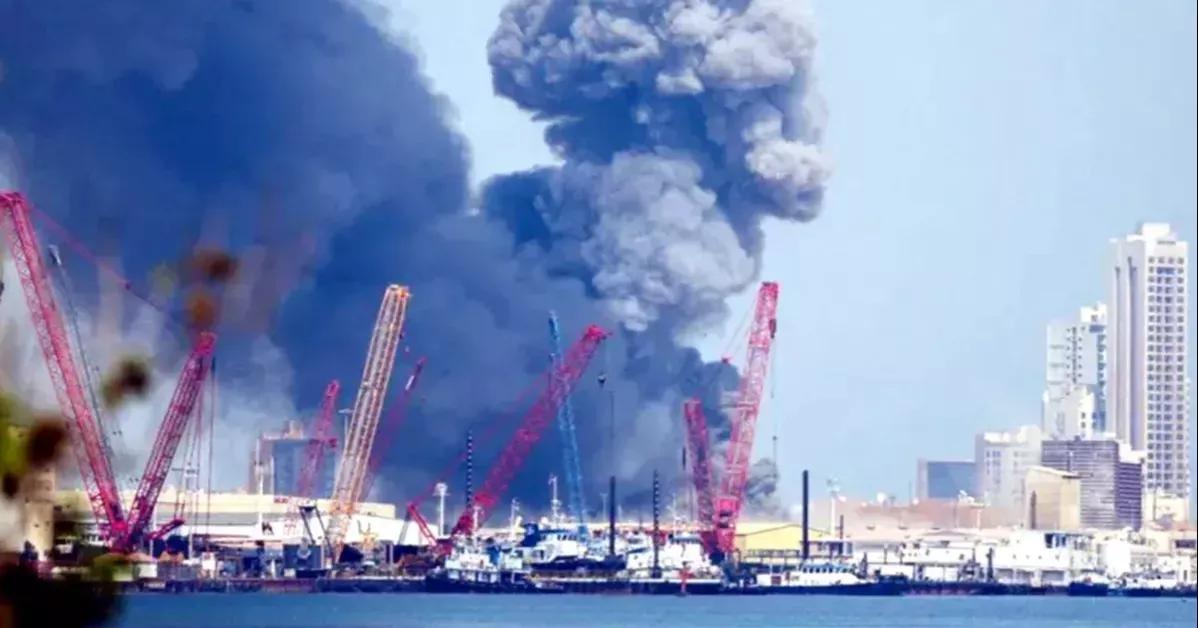 হরমুজ প্রণালী দিয়ে জাহাজ চলাচল করলে আগুন ধরিয়ে দেওয়ার হুমকি তেহরানের