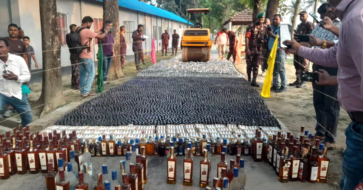 ফোন দিলেই পৌঁছে যাচ্ছে মাদক, দৌলতপুর সীমান্তজুড়ে সক্রিয় একাধিক সিন্ডিকেট