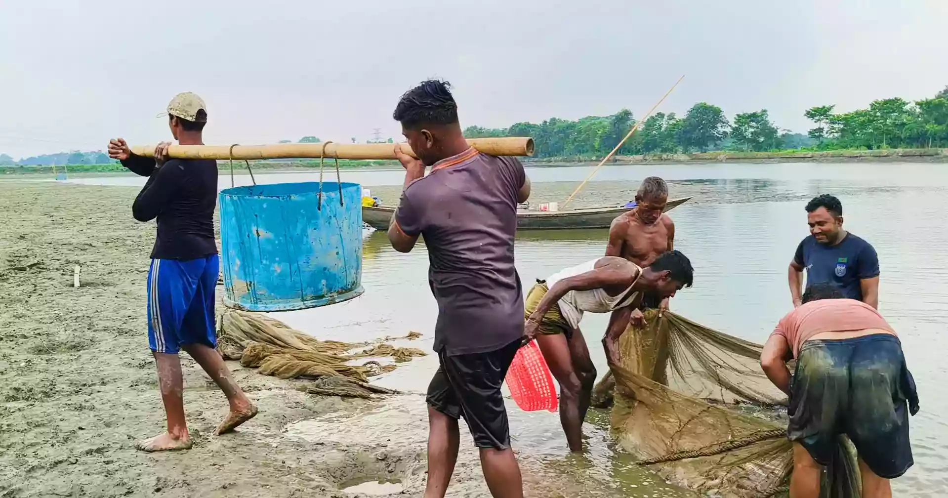 একসময়ের জলাবদ্ধ পতিত জমি এখন দেশের অন্যতম বৃহৎ মৎস্য উৎপাদন কেন্দ্র